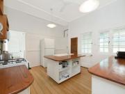 Contemporary Queenslander Living in North Ward