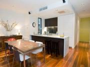 CONTEMPORARY SPACIOUS URBAN OASIS