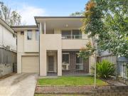 CONTEMPORARY TOWNHOUSE IN PROPERTY HOT SPOT