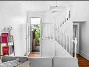 Contemporary Tri Level Terrace In A Central Location