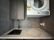 Contemporary Two Bedroom Apartment in a Prime Sydney...