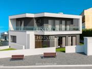 Contempornea Moradia V3+1, em construo, para venda, em...