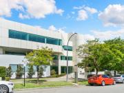 Contiguous Floors with Leafy Aspect