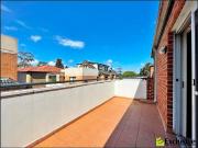 CONVENIENT 2 BEDROOM UNIT!