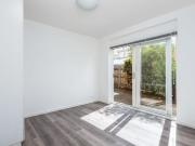 Convenient and Bright 2 Bedroom Apartment in Preston!