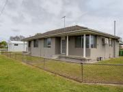 Convenient and Comfortable Living in North Albury