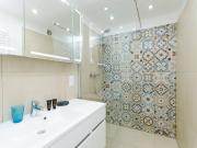 Convenient Business Apartment in central location right...