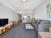 CONVENIENT CITY LIVING WITH SEA VIEWS!