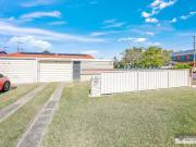 Convenient & Comfortable Brick Unit in the Heart of...