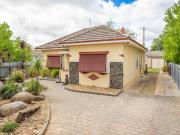 Convenient Lifestyle Near Schools & Shops with potential...