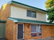 WALKING DISTANCE TO EVERYTHING CENTRE ZONING