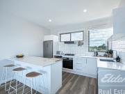 Convenient Modern Apartment with Balcony