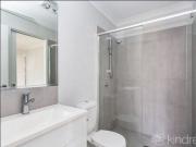 Convenient & Quiet 1 Bed Duplex with Air Conditioning