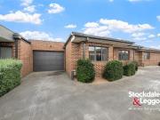 Convenient Single Level Living!
