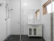 Conveniently Locate Walk to Beach