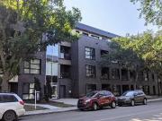 Conveniently located 1 Bed, 1 Bath condo a few blocks...