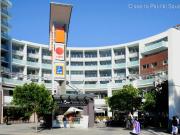 Conveniently located 2 bedroom unit is great location....
