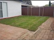 Conveniently located granny flat!