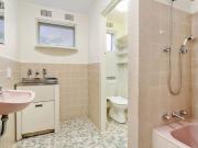 Conveniently Located, Ground Floor Apartment