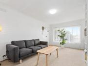 CONVENIENTLY LOCATED ONE BEDROOM APARTMENT!