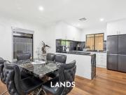 Conveniently Located Three Bedroom Home In Brahma Lodge