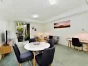 Cool 1 bedroom apartment near Carlton Gardens