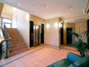 Cool 2 bedroom apartment near Flagstaff train station