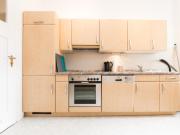 Cool double bedroom in a 5 bedroom apartment near U Bhf....