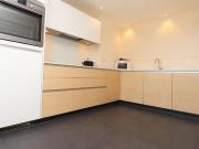 Cool double ensuite bedroom with balcony in Greenwich...