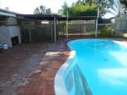 COOL POOL AND 4 BEDROOMS IN BULGARRA!