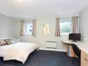 Cool studio close to Bon Accord Aberdeen Shopping Centre...