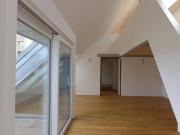 Coole, geräumige DG Wohnung in Zentrumsnähe