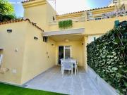 Coqueto dúplex reformado con terraza y jardín en Sonnenland