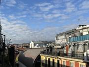 Coqueto piso alto, recientemente reformado en el centro...