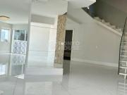 Corbetura duplex na Vila Nova Conceição com 3...