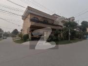 Corner 10 Marla House For sale In Marghzar Officers Colony