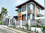 Corner 4 Bedroom House for Sale with Swimming Pool in...