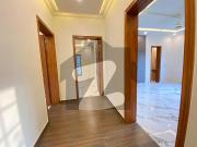 Corner 4 Side Open Back Open 39 Marla House For Rent!...