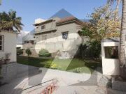 Corner Bungalow 100 Feet Front Huge Car Parking...