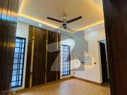 Corner Facing Park 9 Marla Brand New Luxurious House For...