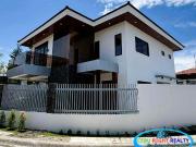 Corner House For Sale in Pacific Grand Villa Lapu lapu...