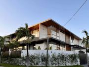 CORNER LOT! SPACIOUS HOUSE FOR SALE IN MUNTINLUPA CITY...