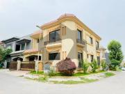 Corner new 10 marla house for sale