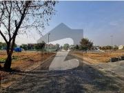 Corner plot available in sector f dha 5