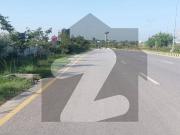 Corner Plot With Extra Land