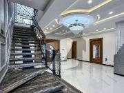 Corner Spanish Villa With Swimming Pool Bahria Town Phase 8