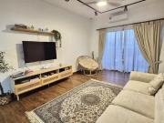 Corner Unit Nicely Renovated Partially Furnished 2 Car parks