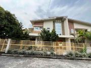 Corner wide frontage Modern House in Vista Verde Bacoor...