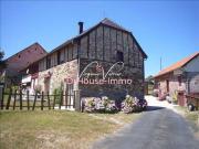 Corps de ferme 155 m² + dépendances + piscine sur 2.697...