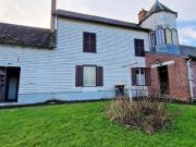 Corps de ferme à restaurer avec verger